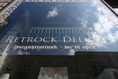 Retrock Deluxe üzlet-stock-foto
