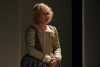 Dacia Maraini: A Királynő teste-stock-foto