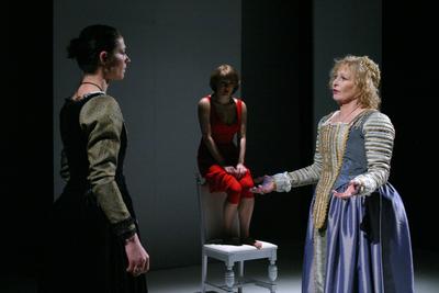 Dacia Maraini: A Királynő teste-stock-foto