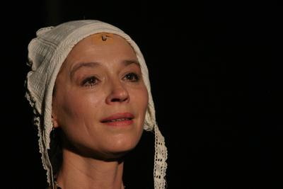 Dacia Maraini: A Királynő teste-stock-foto