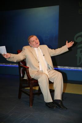 Táncdalénekesek a Napkeltében-stock-foto