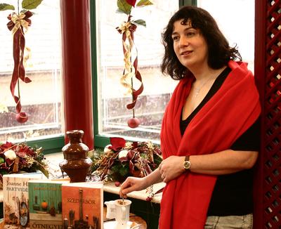 Joanne Harris Szentendrén mutatta be új könyveit-stock-foto