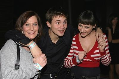 Jóban Rosszban szülinapi party-stock-foto