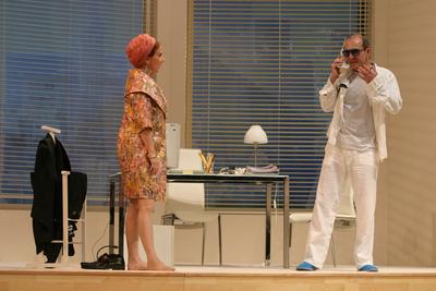 Bernard Slade: Romantikus komédia-stock-foto