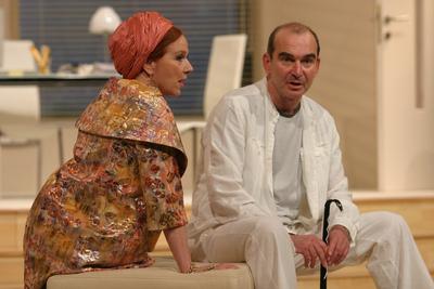 Bernard Slade: Romantikus komédia-stock-foto