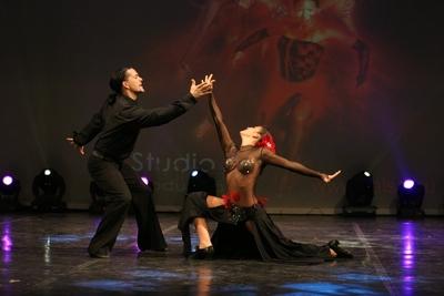 Budapest, 2008.01.21.
A Studio Vida támogatásával színpadra állt Magyarország legnagyobb salsa táncos produkciója a "Fuego de la SALSA - A SALSA tüze" 

A képen: Dudás Tibor és Südi Iringó-stock-foto