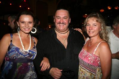 Szép nyári nap buli a Moulin Rouge-ban-stock-foto