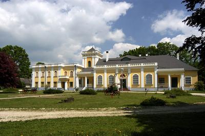 Csetény, Holitscher-kastély-stock-foto