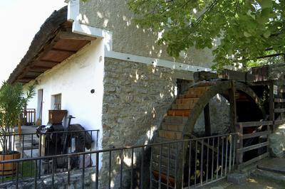 Az Örvényesi vizimalom-stock-foto