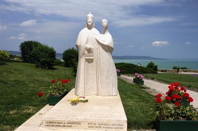 Tihany, I. András és felesége szobra-stock-foto