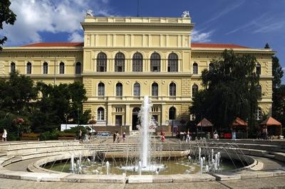 Szegedi Tudományegyetem Rektori Hivatala-stock-foto