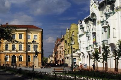 A Szegedi Tudományegyetem Állam- és Jogtudományi Kara és a Reök-palota-stock-foto
