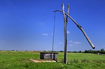 Gémeskút a Hortobágyon-stock-foto