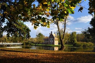 Festetics-kastély parkja, Hollandi ház, Dég-stock-foto