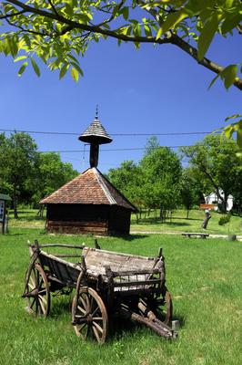 Kercaszomor, református harangláb-stock-foto
