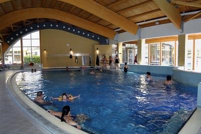 A Büki Gyógyfürdő-stock-foto