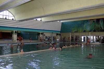 A Büki Gyógyfürdő-stock-foto