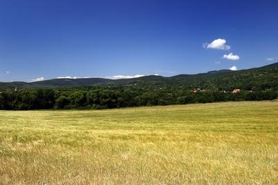 A Kőszegi-hegység látképe-stock-foto