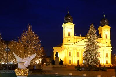 Debrecen belvárosa és a Református Nagytemplom-stock-foto