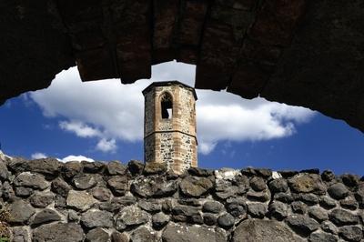 Kisnánai vár-stock-foto