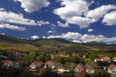 Panoráma a Kisnánai várból-stock-foto