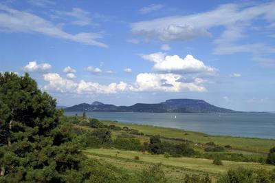 Panoráma a balatongyöröki Szépkilátóból-stock-foto