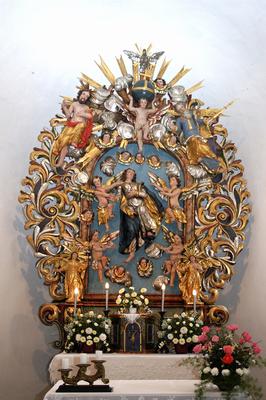 Vasboldogasszony, a katolikus templom oltára-stock-foto