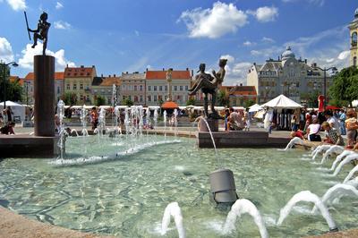 Szombathely, Fő tér-stock-foto