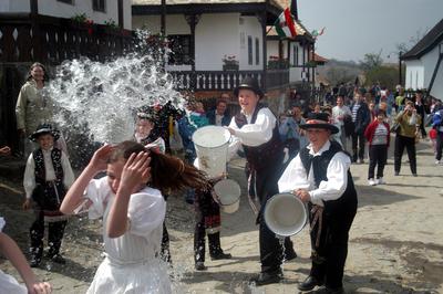 Hollókői Húsvéti Fesztivál-stock-foto