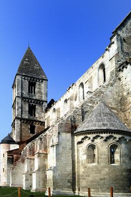 Zsámbék, a premontrei kolostor és templom romjai-stock-foto