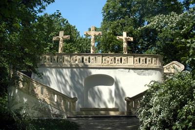 Gödöllő, Kálvária-szoborcsoport-stock-foto