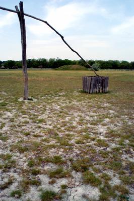 Apajpuszta - gémeskút a szikes pusztában-stock-foto