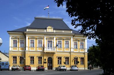 Újfehértó, Városháza-stock-foto