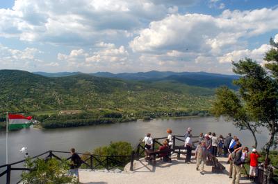 Visegrád, kilátás a Fellegvárból-stock-foto