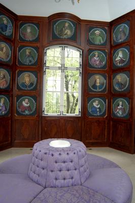 Gödöllő, Királydombi pavilon a kastélyparkban-stock-foto