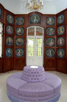 Gödöllő, Királydombi pavilon a kastélyparkban-stock-foto