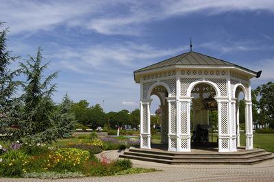 Siófok, Zenepavilon a Millennium parkban-stock-foto