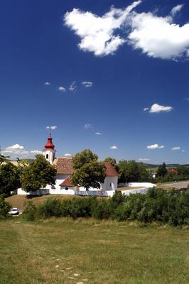 Tar, Árpád-kori templom-stock-foto