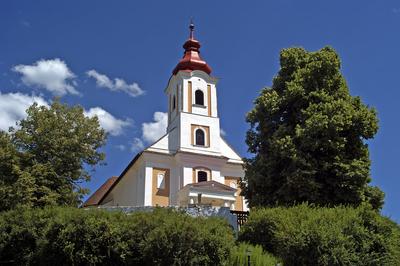 Tar, Árpád-kori templom-stock-foto