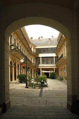 Belvárosi házak Nagykanizsa központjában-stock-foto