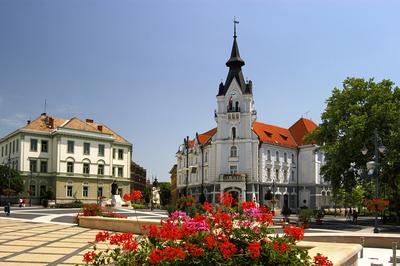 Kaposvár, a Városháza a Kossuth téren-stock-photo