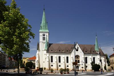 Kaposvár, a Nagyboldogasszony-székesegyház-stock-photo