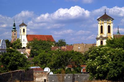 Szentendre, a város templomtornyai-stock-photo