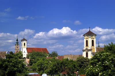Szentendre, a város templomtornyai-stock-photo
