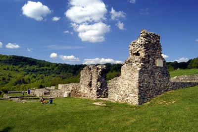 Pilisszentlélek, a Pálos kolostor romjai-stock-foto