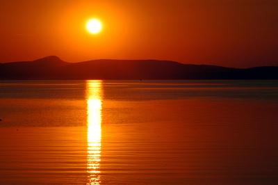 Naplemente a Balatonon-stock-foto