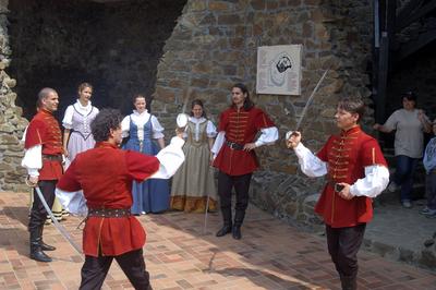 Hollókő, Pünkösdi Várjátékok-stock-foto