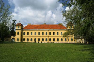 Tata, Esterházy-kastély-stock-foto