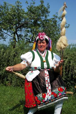 Hollókői népviselet-stock-foto