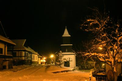 Hollókő, az Ófalu védett falurész télen-stock-foto